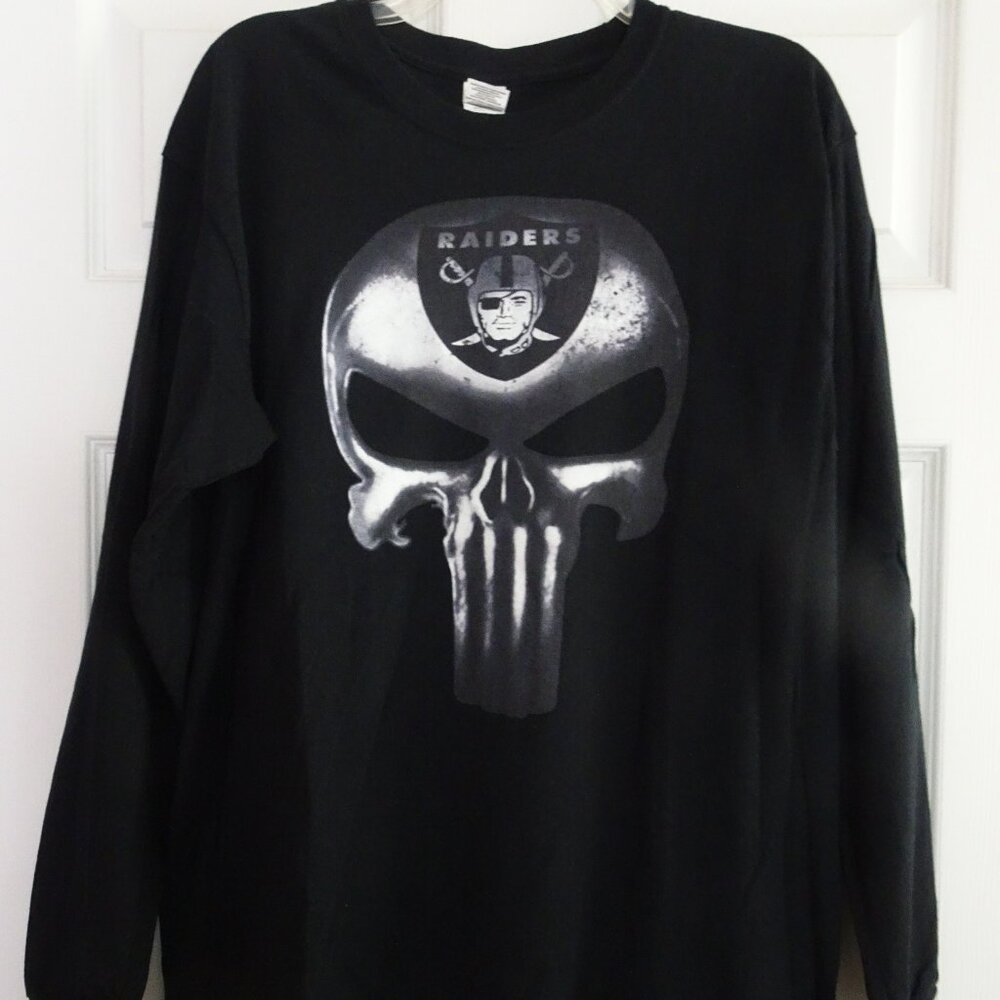 Punisher Las Vegas Oakland Raiders Long Sleeve T-Shirt Men's Large NWOT